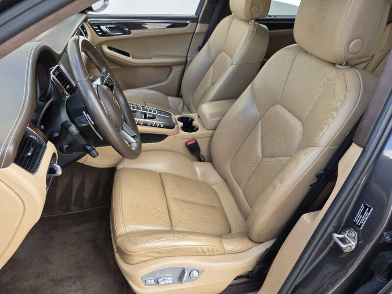 2016 Porsche Macan Turbo