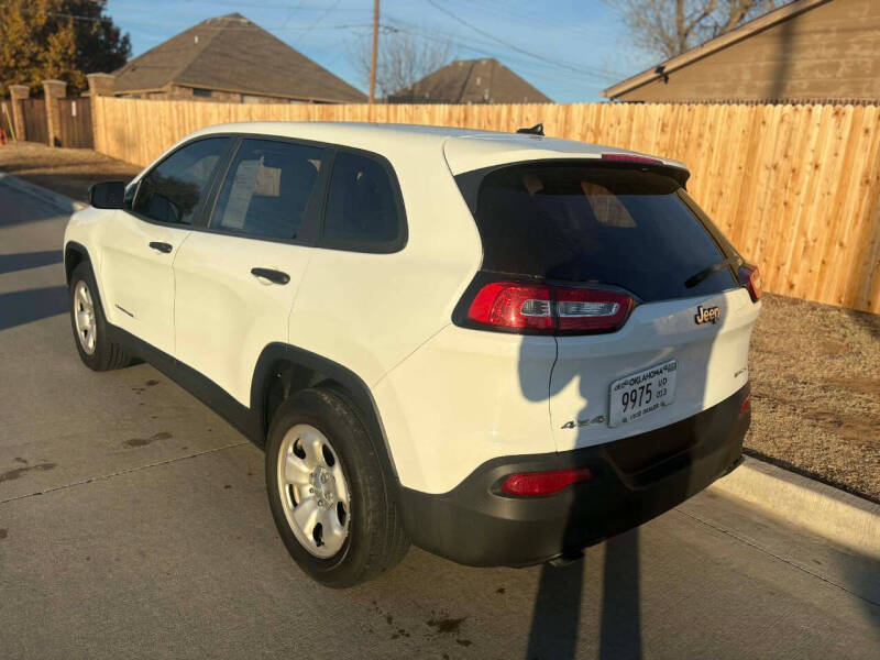 2015 Jeep Cherokee Sport