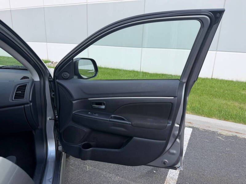 2011 Mitsubishi Outlander Sport SE
