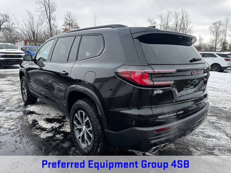 2024 GMC Acadia AT4
