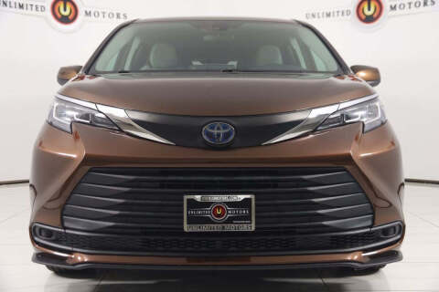 2021 Toyota Sienna LE 8-Passenger