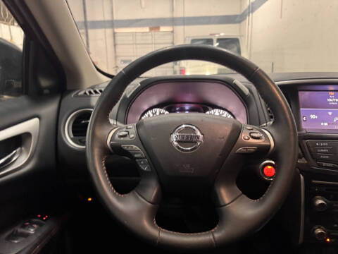 2019 Nissan Pathfinder SV