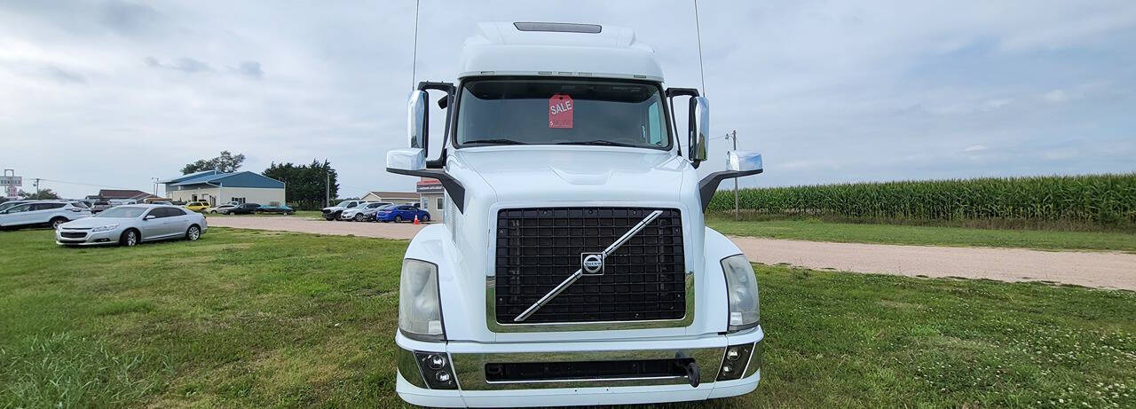 2015 Volvo VNL for sale at LANDMARK AUTO GROUP LLC in Weston, NE