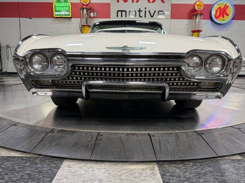 1962 Ford Thunderbird