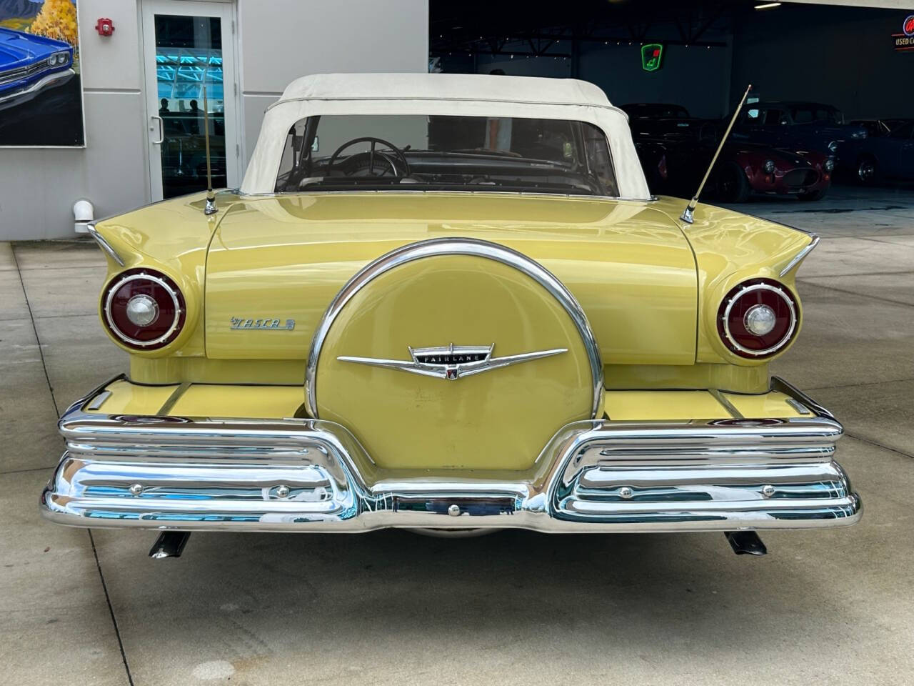 1957 Ford Fairlane 500 11