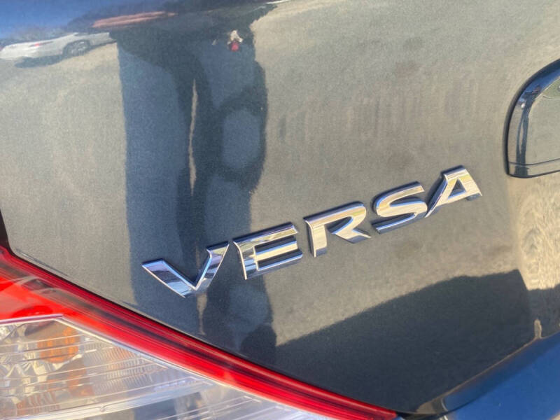 2015 Nissan Versa 1.6 S Plus