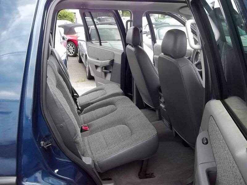 2004 Ford Explorer XLS