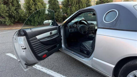 2004 Ford Thunderbird Deluxe