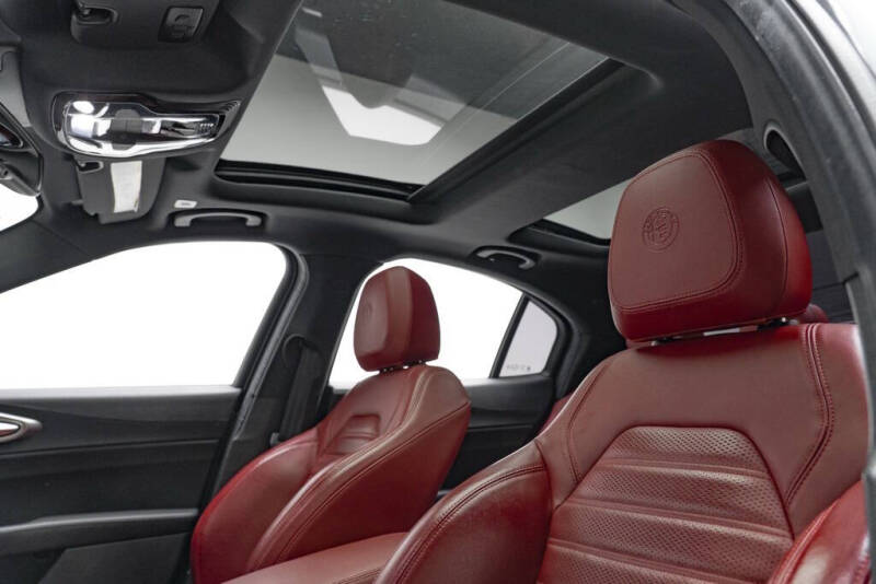 2022 Alfa Romeo Giulia Veloce