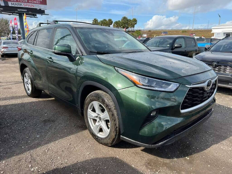 2023 Toyota Highlander LE