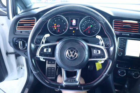 2017 Volkswagen Golf GTI S