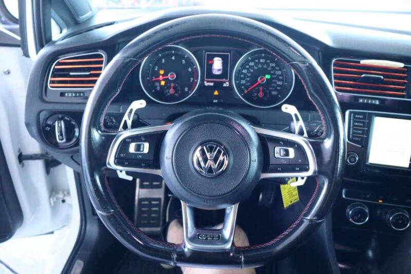 2017 Volkswagen Golf GTI S