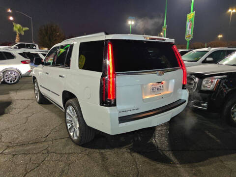 2019 Cadillac Escalade Platinum