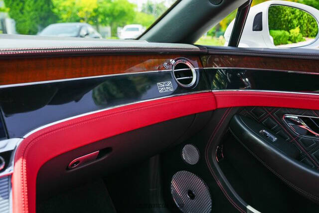 2020 Bentley Continental GTC V8