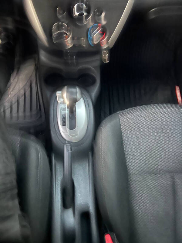 2019 Nissan Versa SV