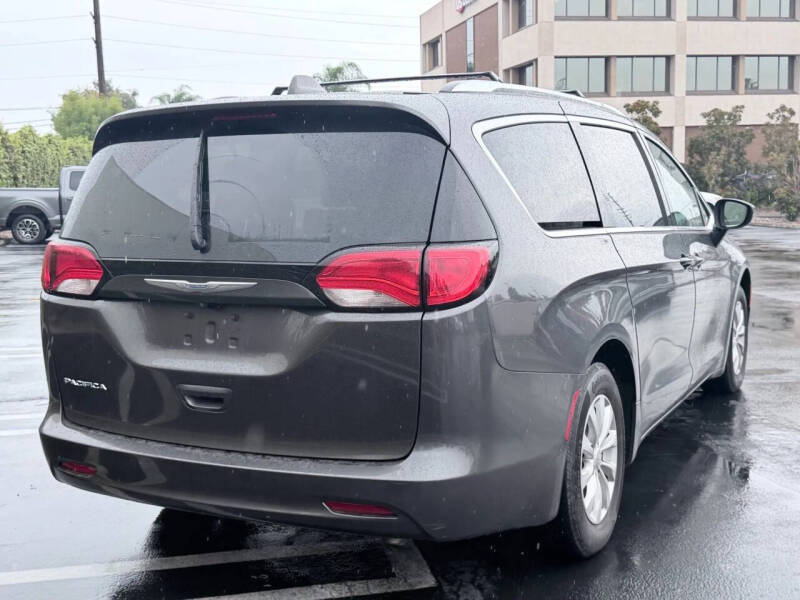 2017 Chrysler Pacifica Touring