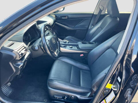2017 Lexus IS 200t