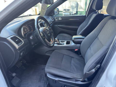 2017 Jeep Grand Cherokee Laredo E