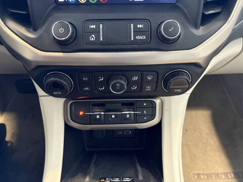 2022 GMC Acadia Denali