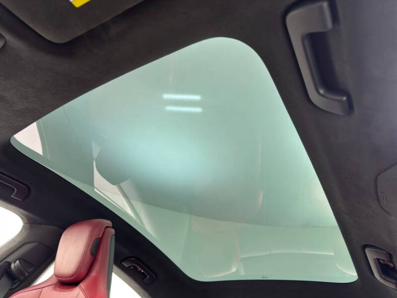 2020 Porsche Taycan Turbo