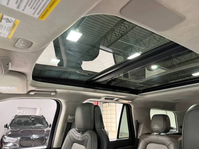 2022 Lincoln Navigator Black Label