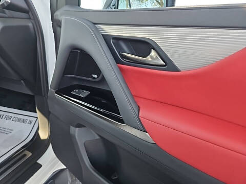 2022 Lexus LX 600 F SPORT Handling