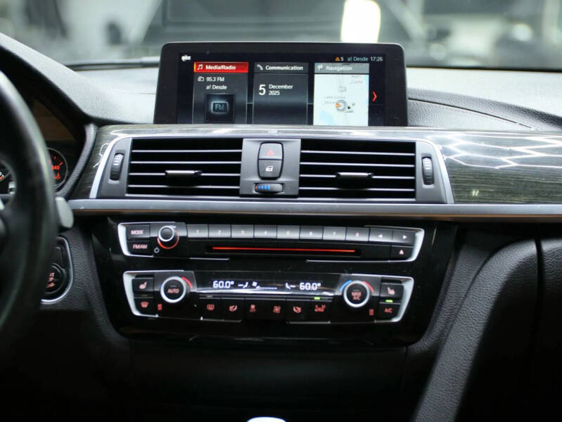 2018 BMW 3 Series 330i xDrive