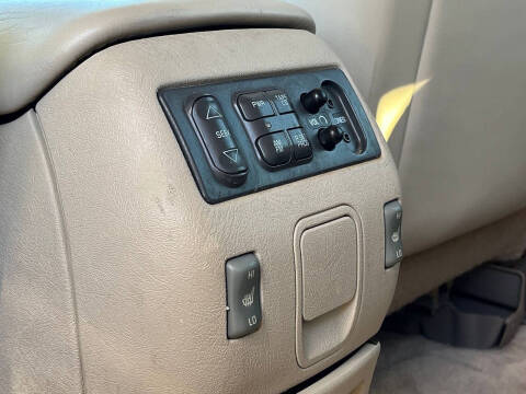 2000 Cadillac Escalade