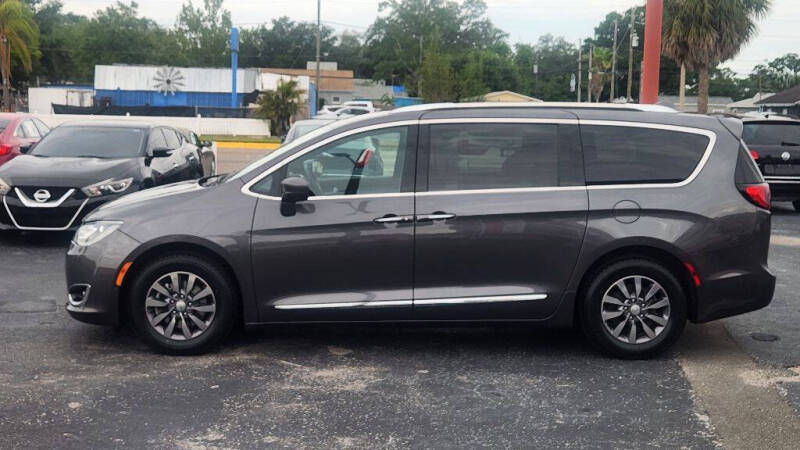 2019 Chrysler Pacifica Touring L Plus