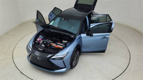 2023 Lexus RZ 450e Luxury