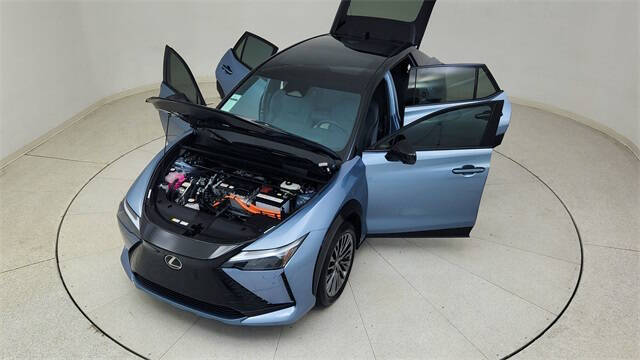 2023 Lexus RZ 450e Luxury