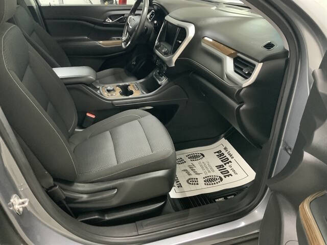 2022 GMC Acadia SLE