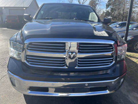 2017 RAM 1500 SLT