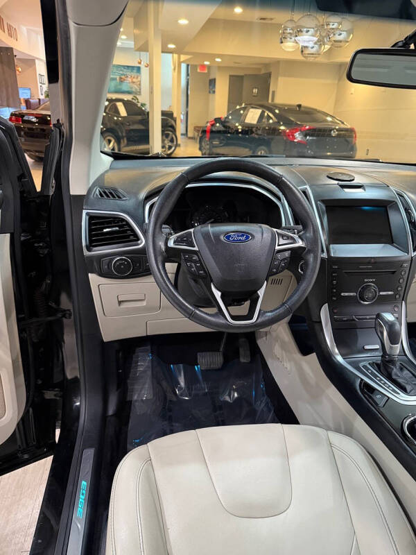 2016 Ford Edge Titanium