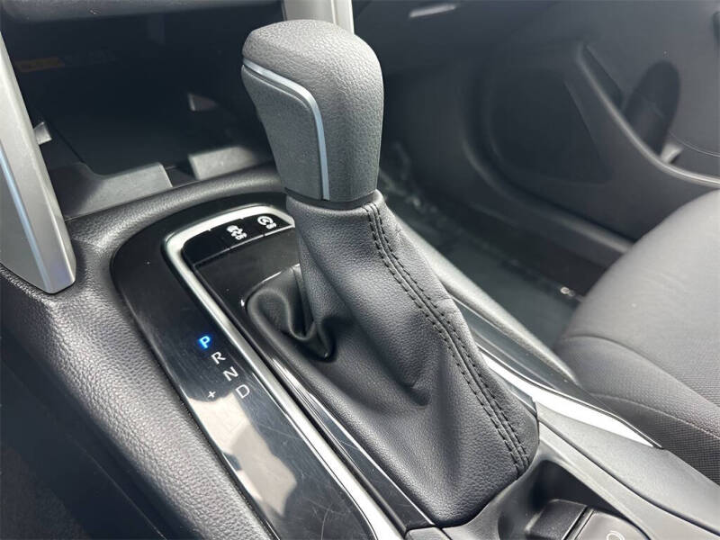 2025 Toyota Corolla Cross LE