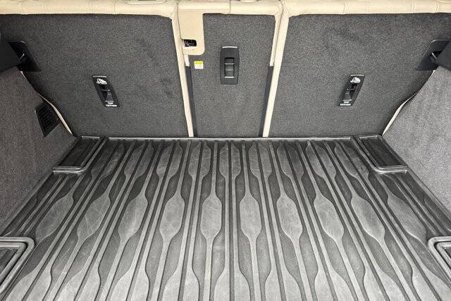 2023 Land Rover Range Rover Velar P250 R-Dynamic S