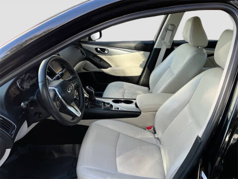 2023 Infiniti Q50 Luxe