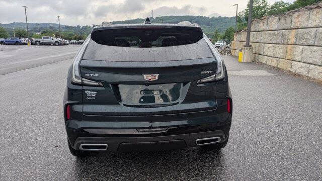 2024 Cadillac XT4 Sport