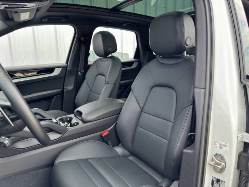 2024 Porsche Cayenne S E-Hybrid