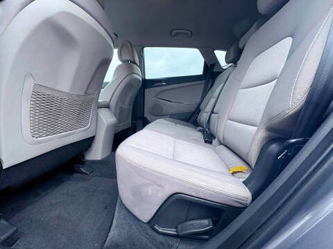 2016 Hyundai Tucson SE