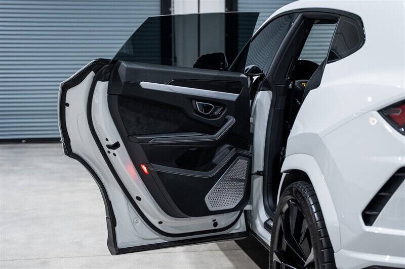 2022 Lamborghini Urus
