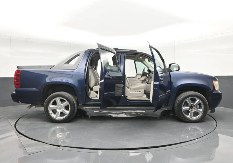 2011 Chevrolet Avalanche LT