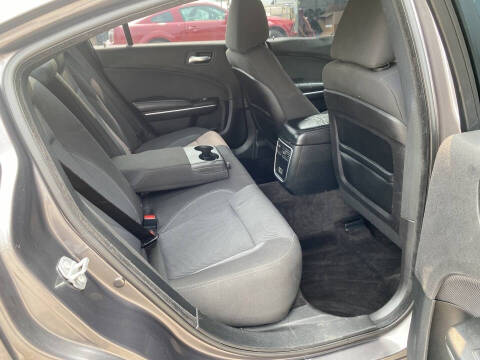 2017 Dodge Charger SE