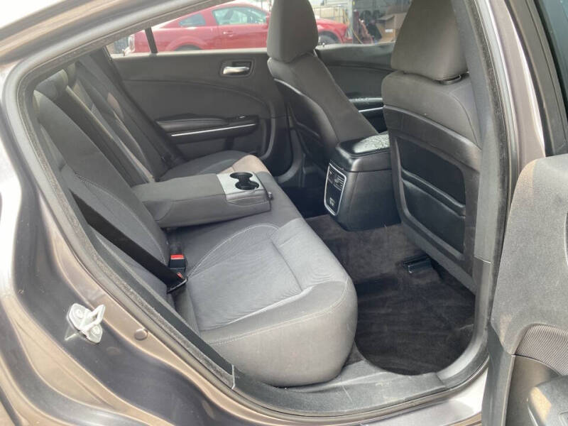 2017 Dodge Charger SE