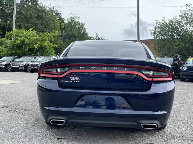 2017 Dodge Charger SE