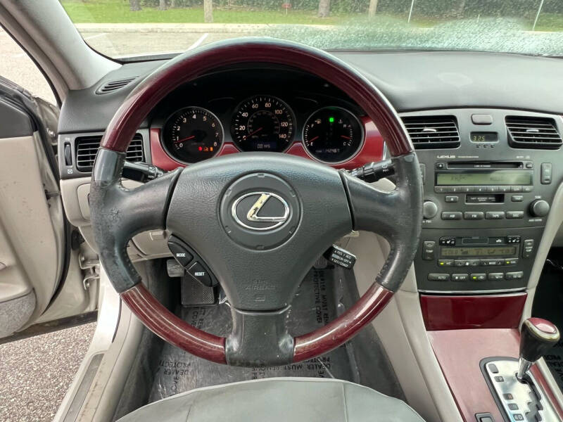 2004 Lexus ES 330