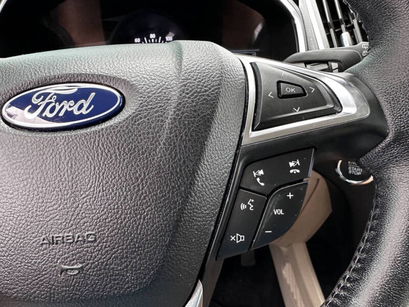 2021 Ford Edge Titanium