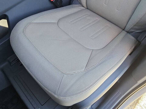 2020 Land Rover Defender 110 SE