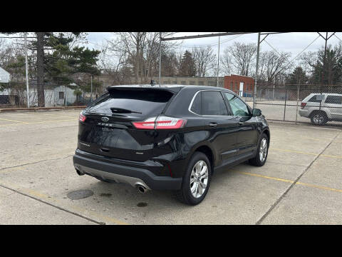 2022 Ford Edge Titanium