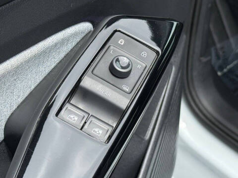 2023 Volkswagen ID.4 Pro
